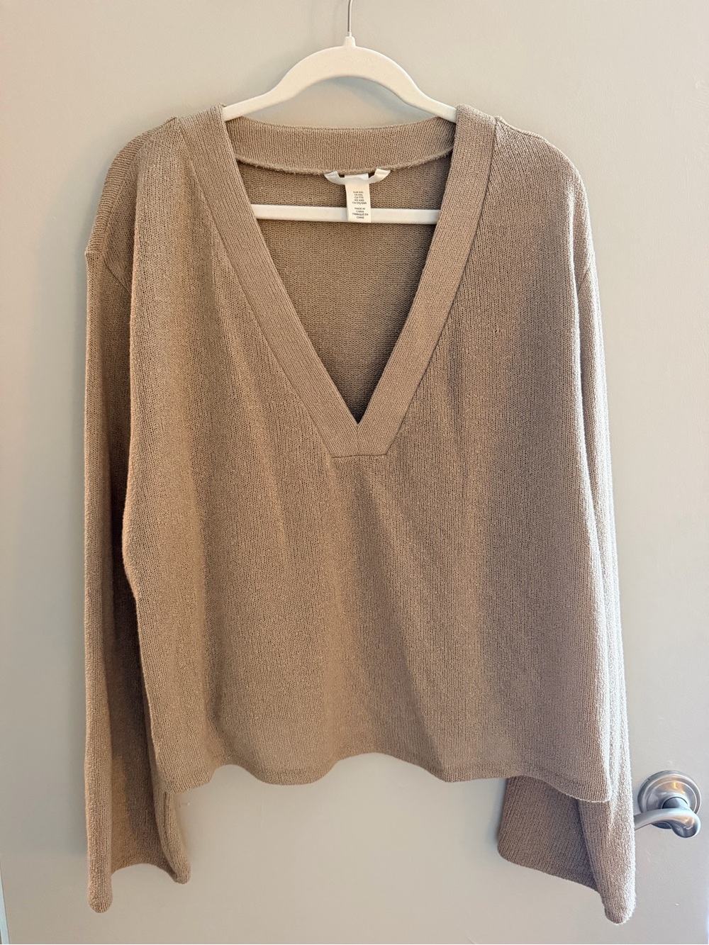 H&M Women's V-Neck Sweater in Taupe
